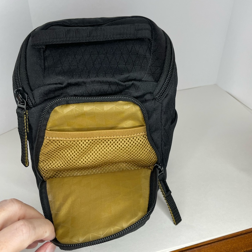 Case Logic camera case‎ - Picture 6 of 9